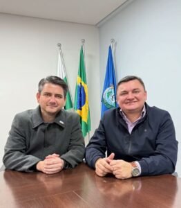 Política: Vereador Andrei Gondro declara apoio à permanência de Professor Wellington na Presidência da Câmara de São José dos Pinhais
