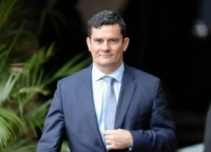 NOVA PESQUISA MOVIMENTA A DISPUTA PELO GOVERNO DO PARANÁ